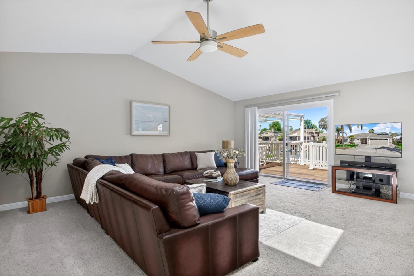 5491 Beaver Lane photo 4