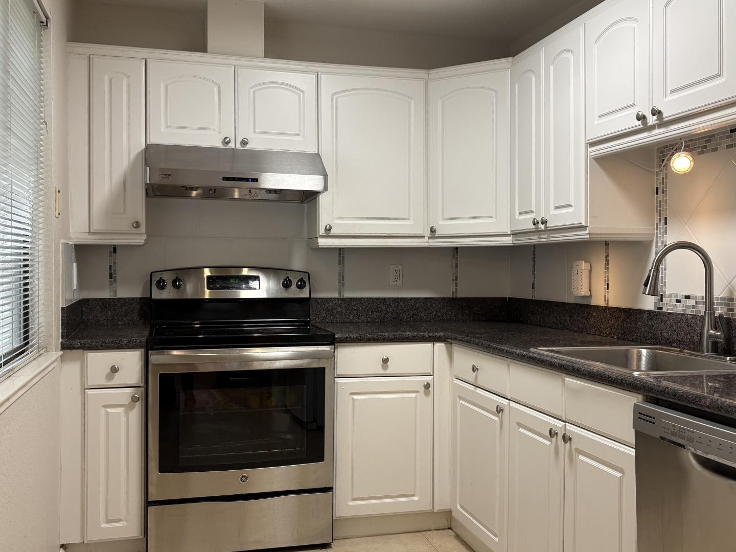 449 Alberto Way #131