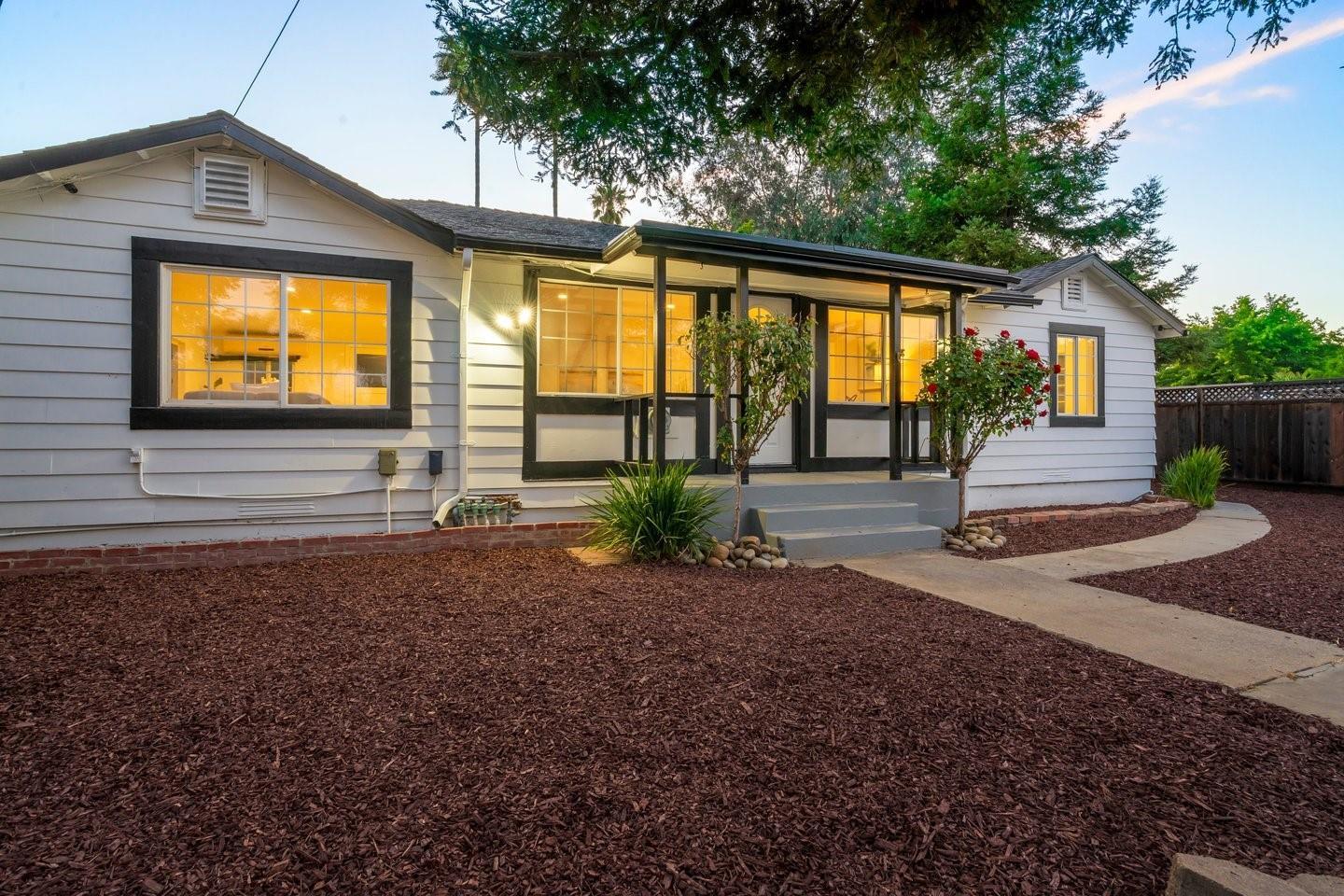 1131 Shamrock Drive photo 2