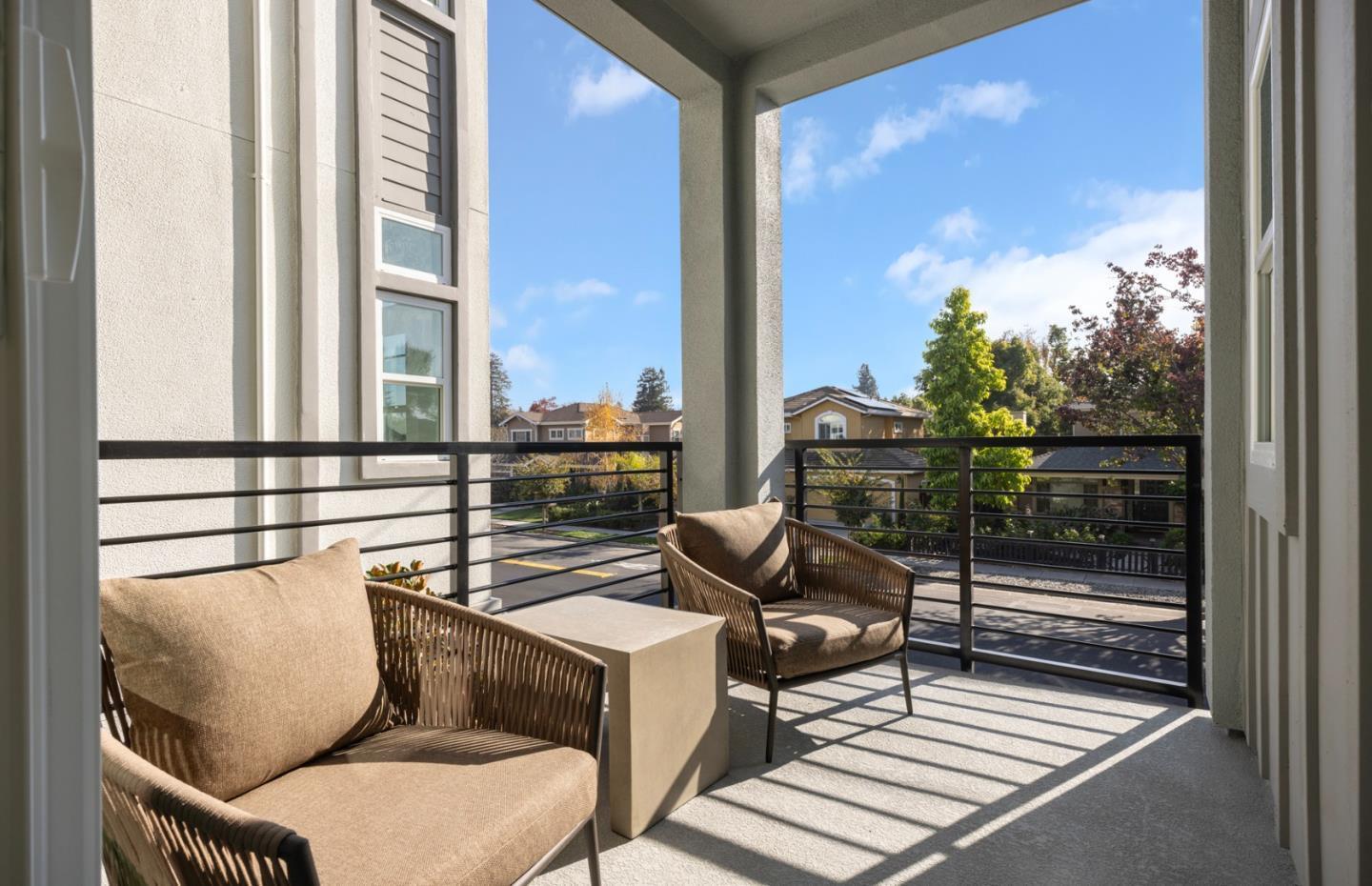 289 Llewellyn Avenue #18-18 - Plan 1 photo 12