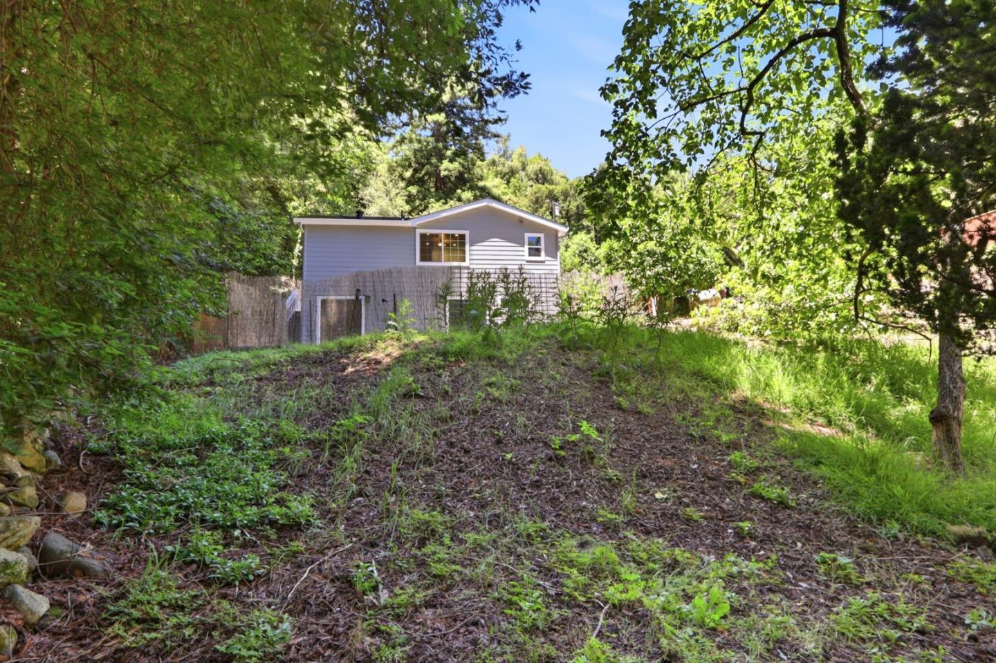 21568 Alma Court photo 37