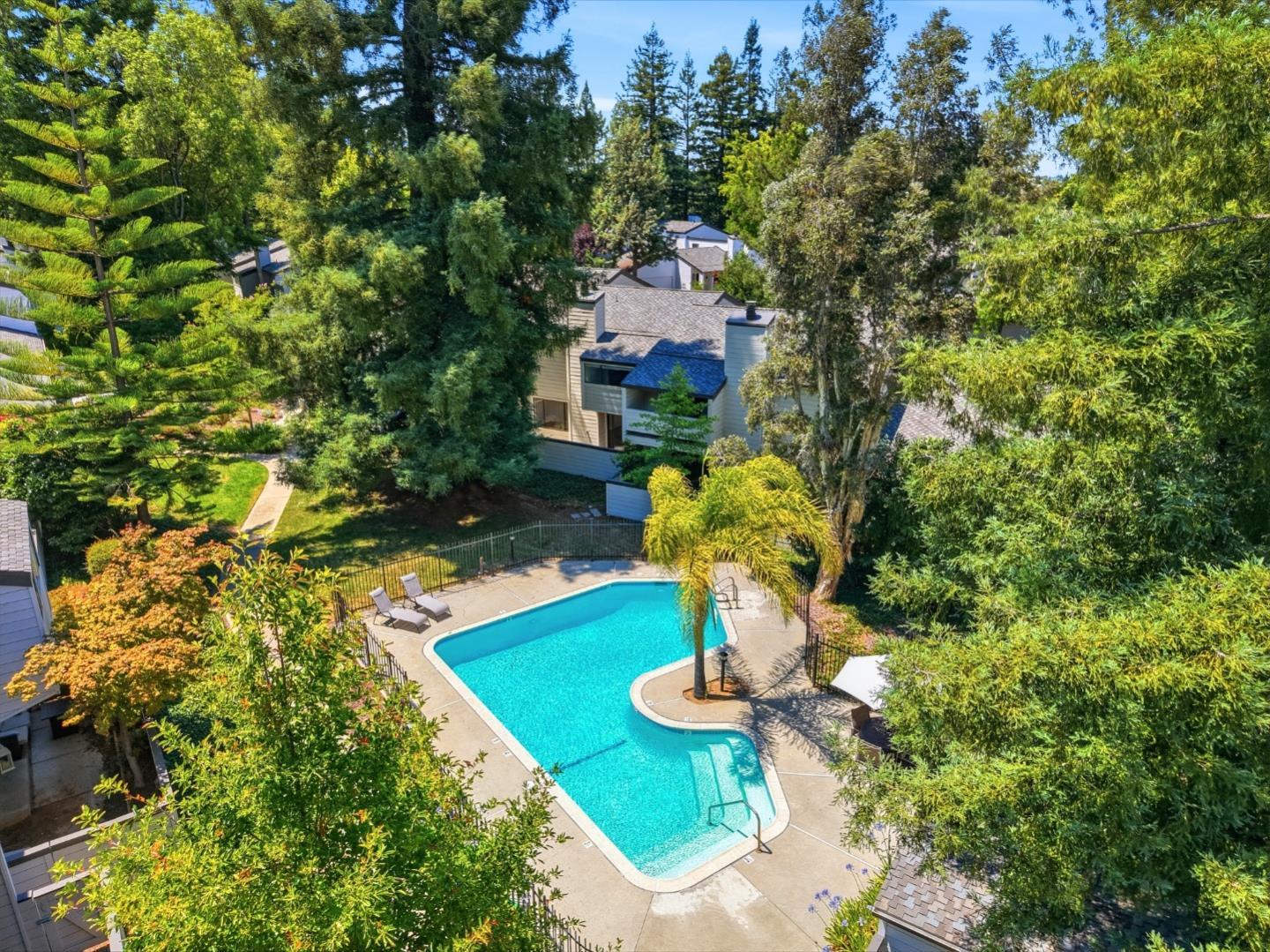 102 Lancewood Place