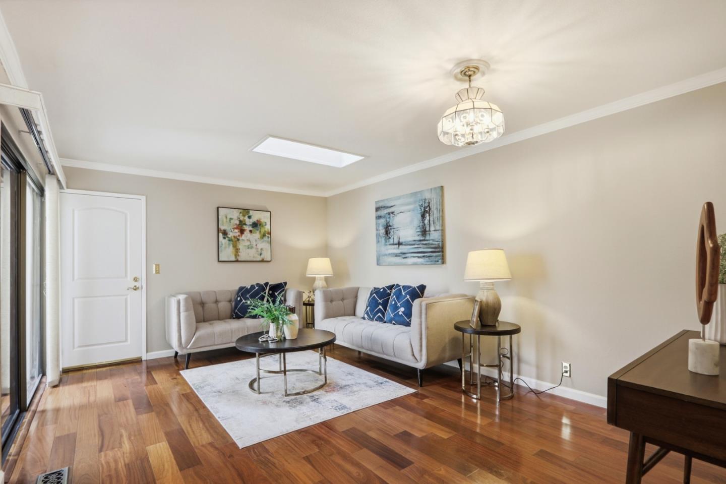 102 Lancewood Place photo 11