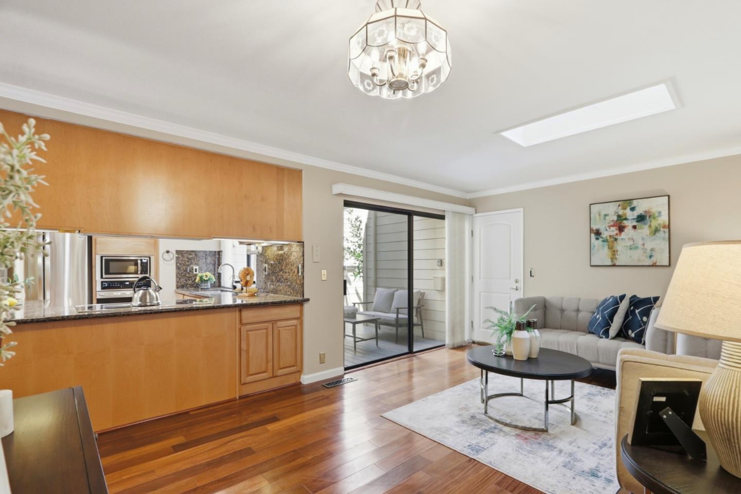 102 Lancewood Place photo 13