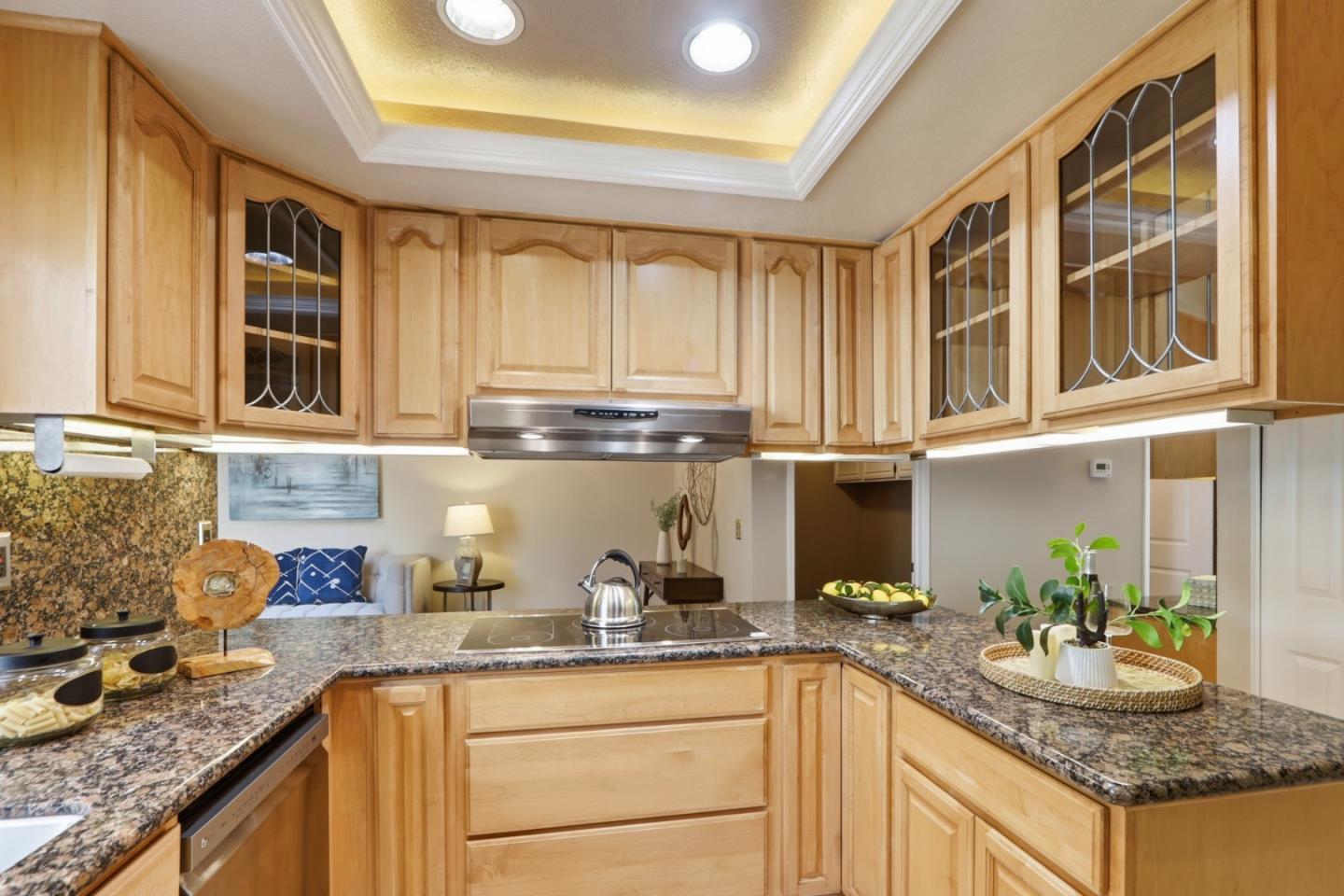 102 Lancewood Place photo 14