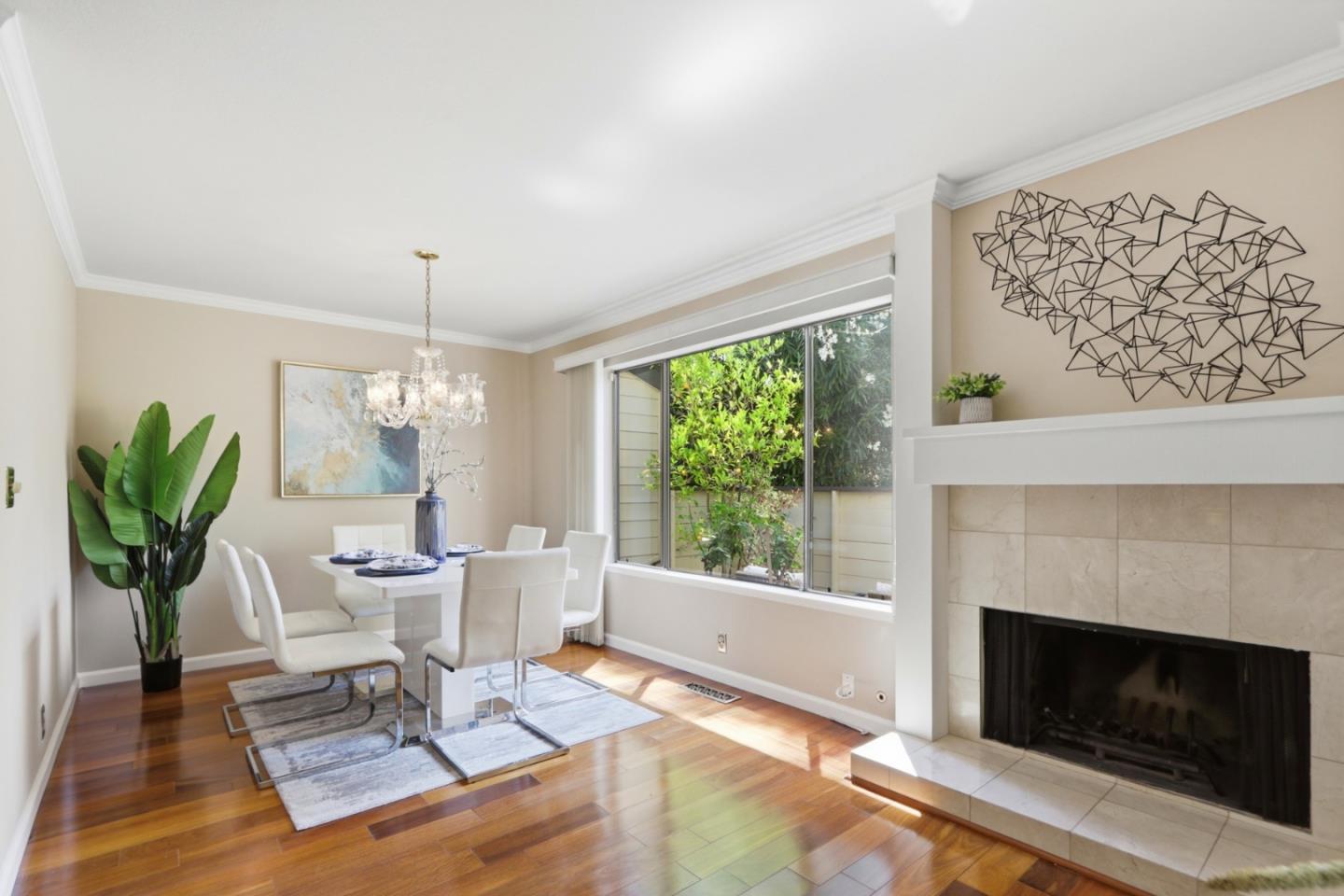 102 Lancewood Place photo 17