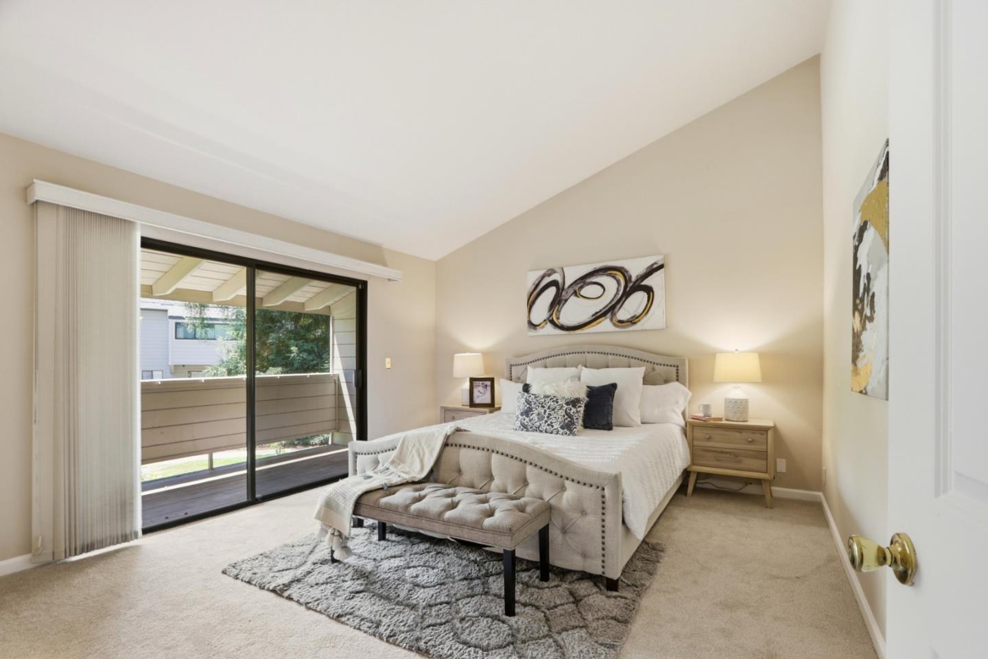 102 Lancewood Place photo 20