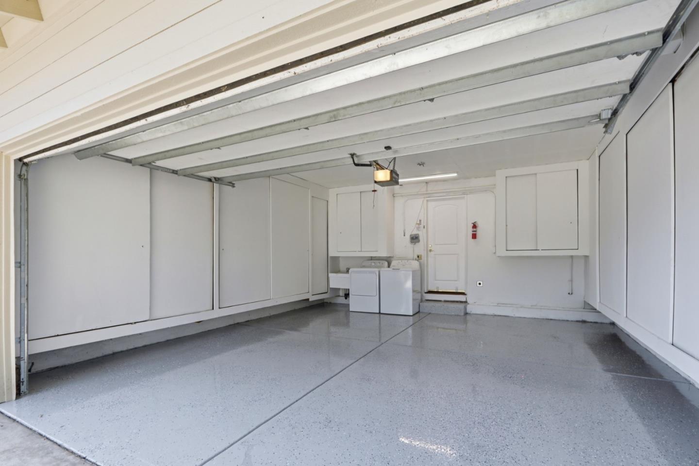 102 Lancewood Place photo 28