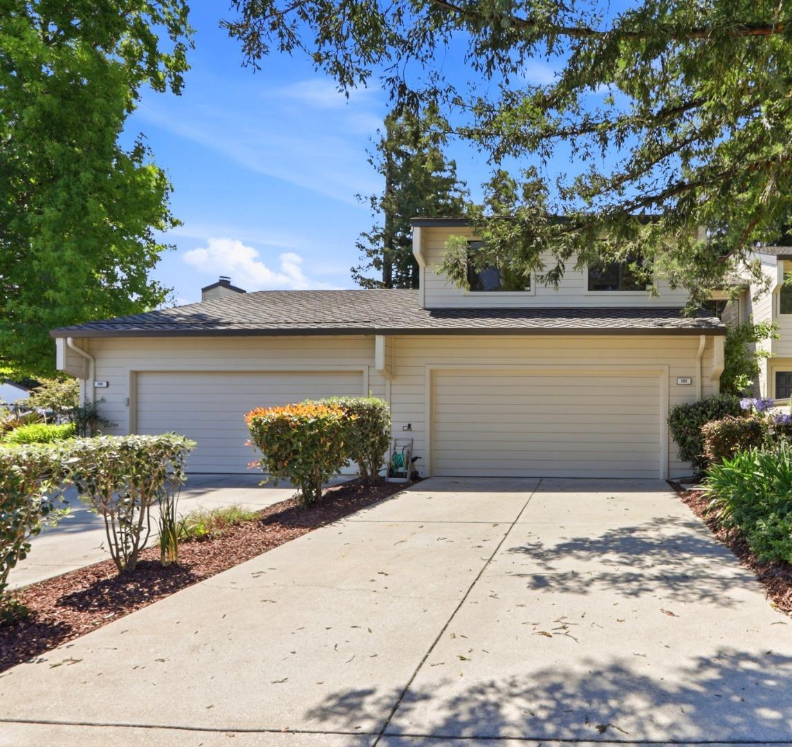 102 Lancewood Place photo 31