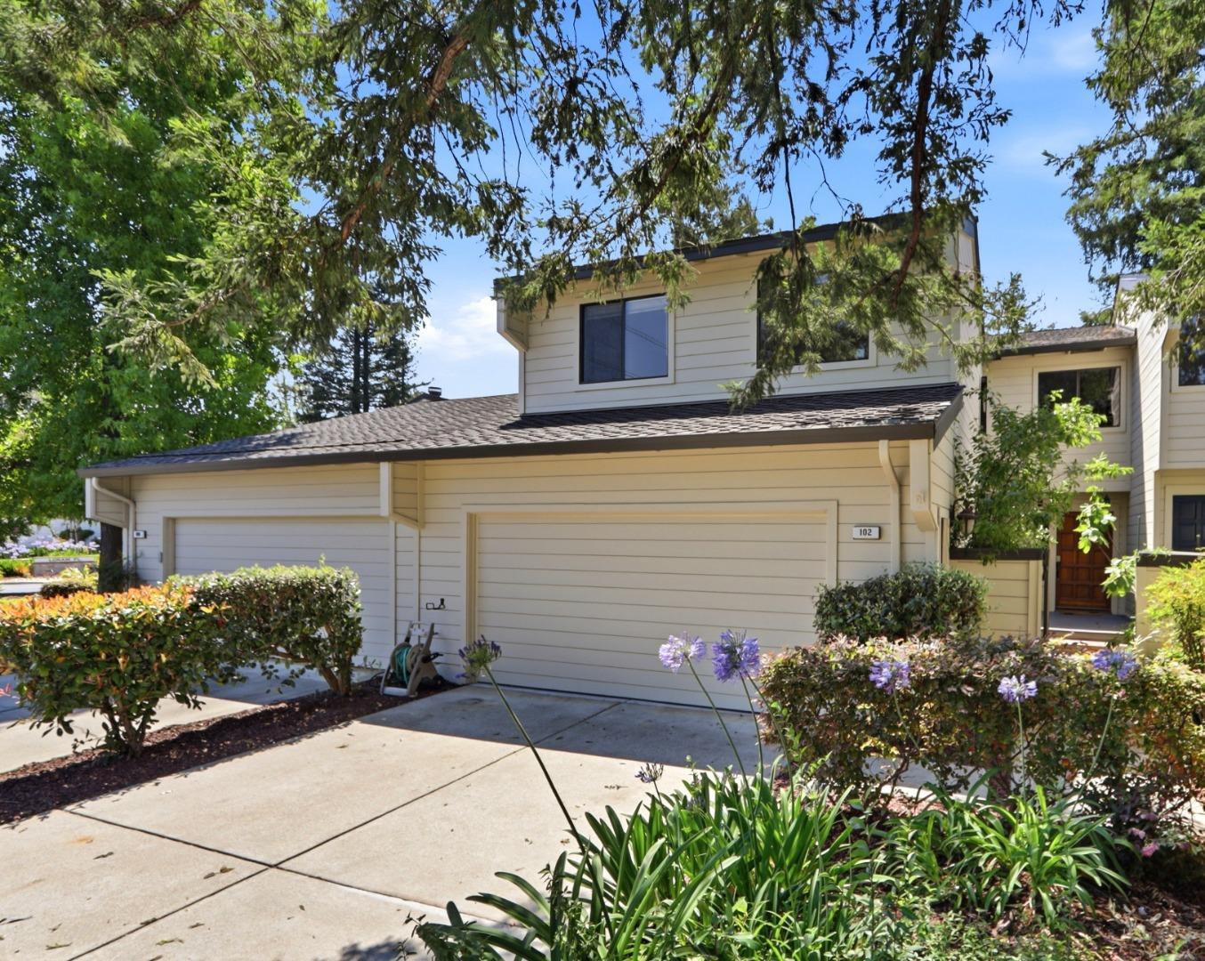102 Lancewood Place photo 6