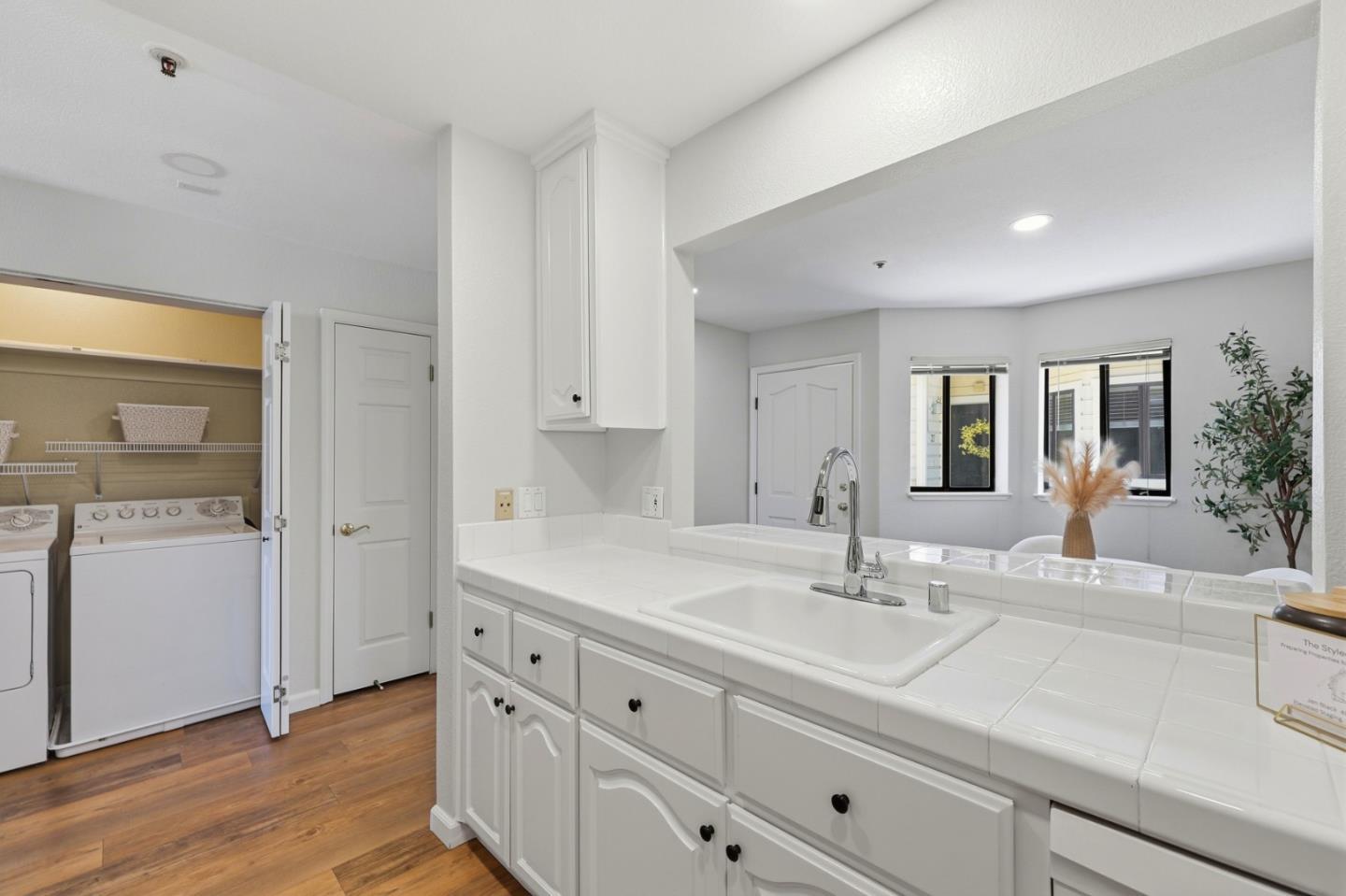 576 W Parr Avenue #21 photo 16