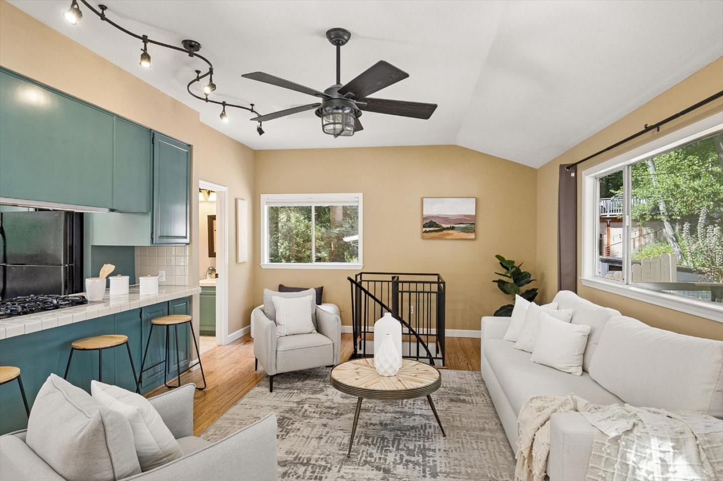 21590 Madrone Drive photo 5