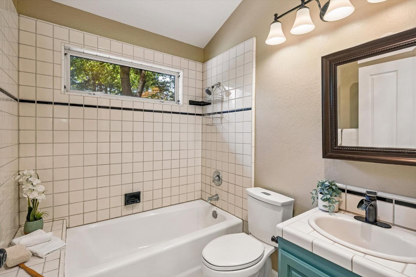 21590 Madrone Drive photo 10