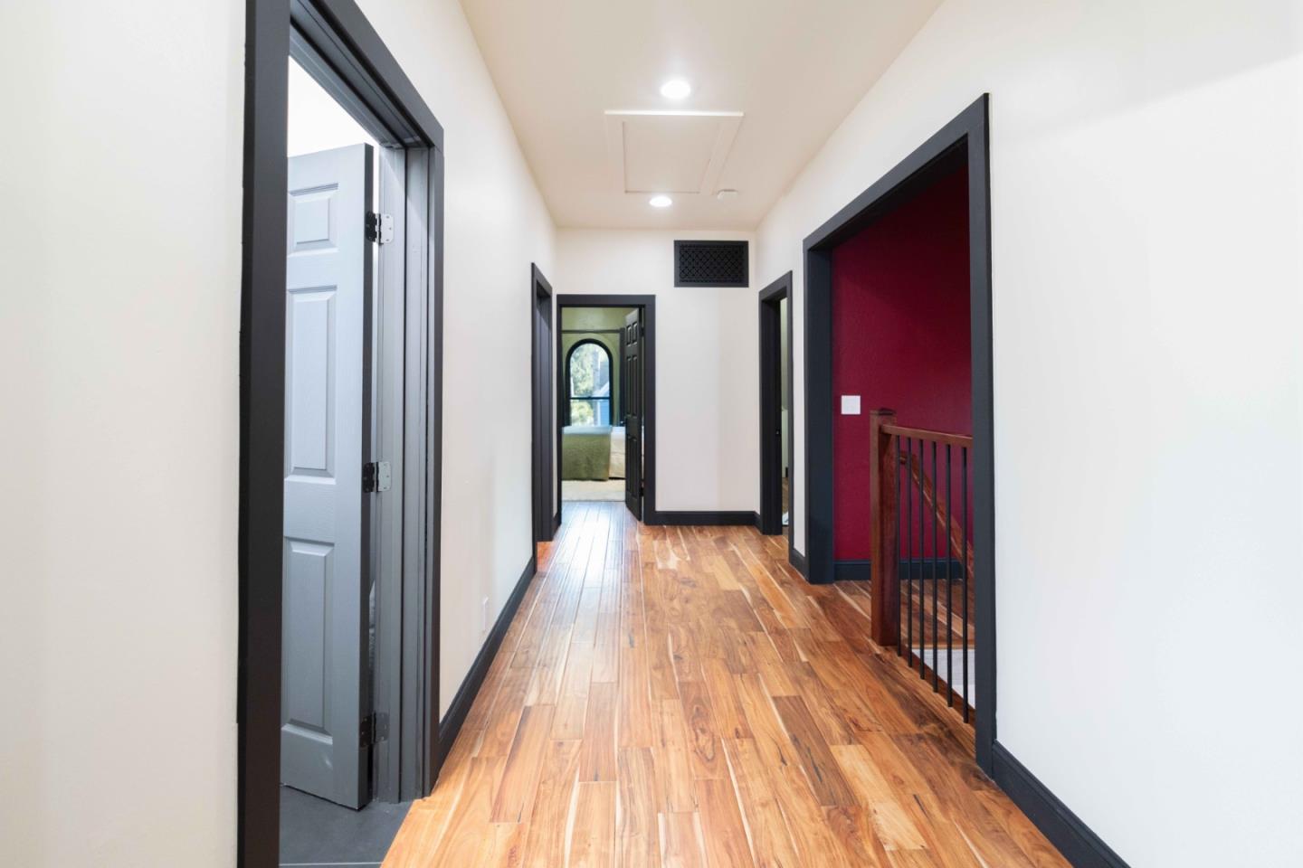 135 Johnson Avenue photo 30