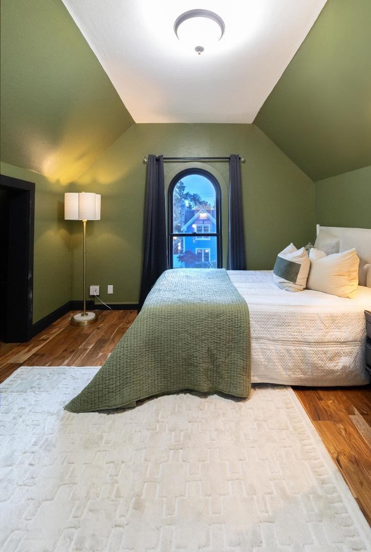 135 Johnson Avenue photo 33