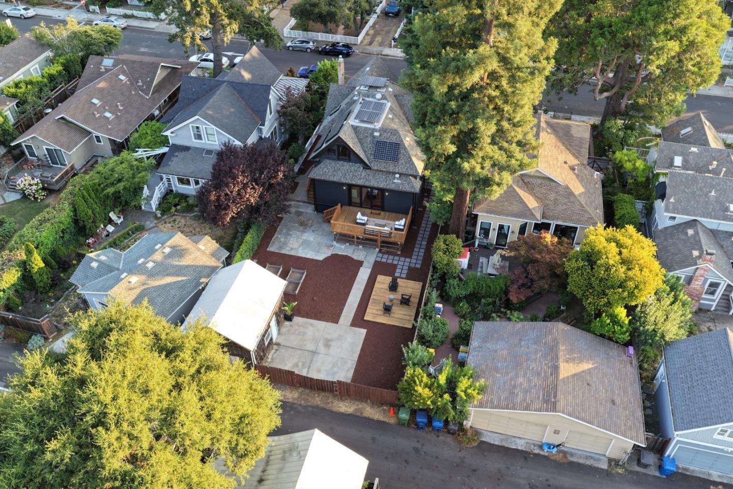 135 Johnson Avenue photo 45