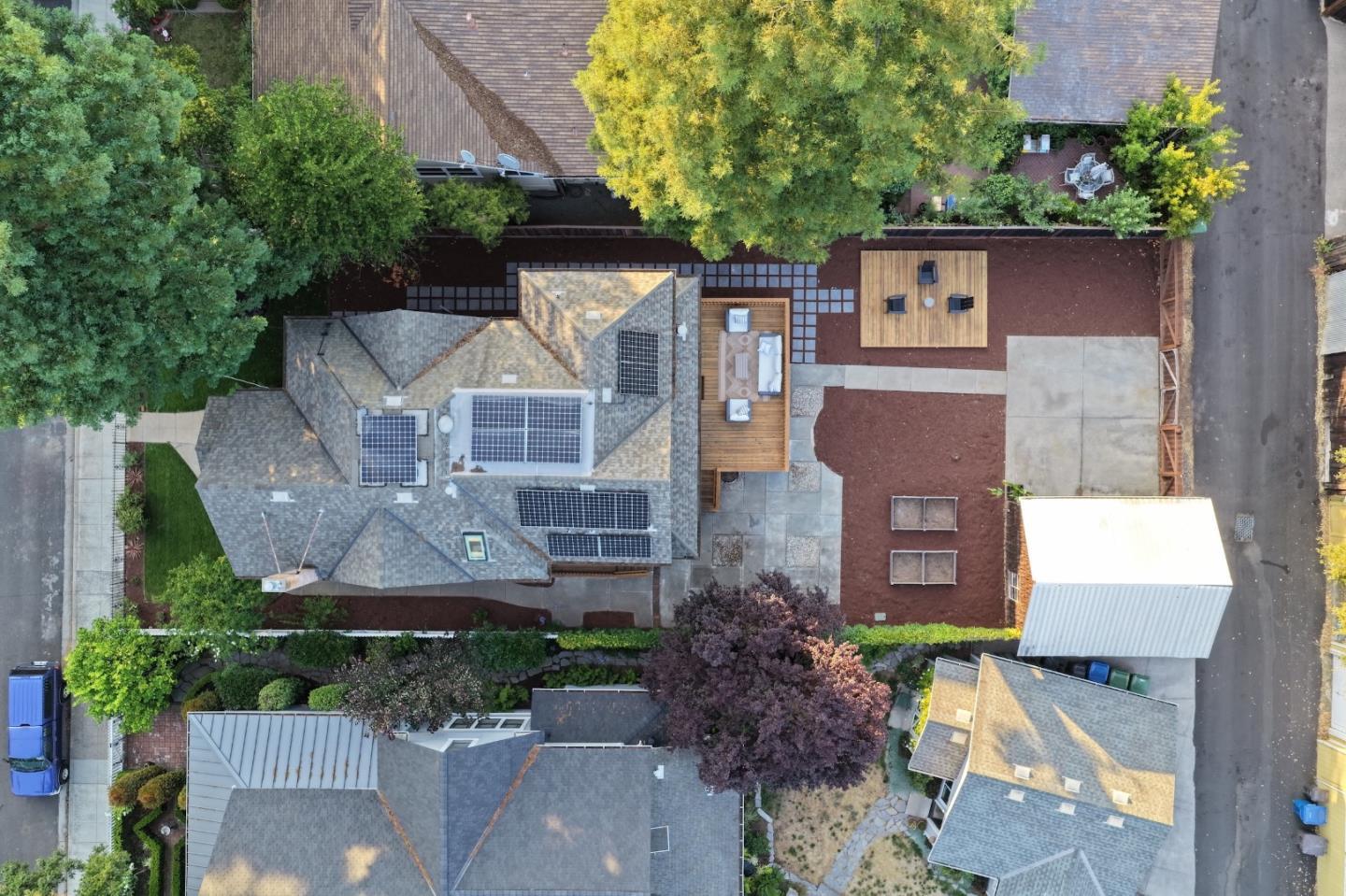 135 Johnson Avenue photo 46