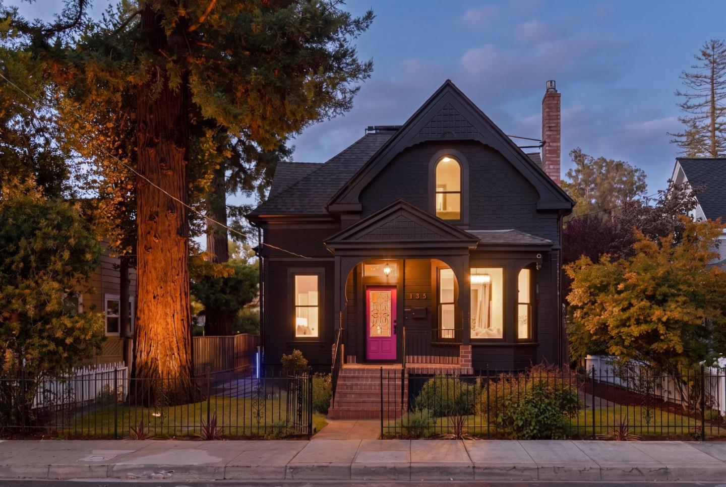 135 Johnson Avenue photo 47
