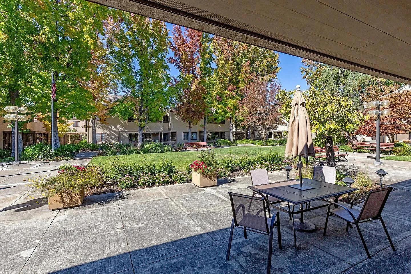 443 Alberto Way #B219 photo 12