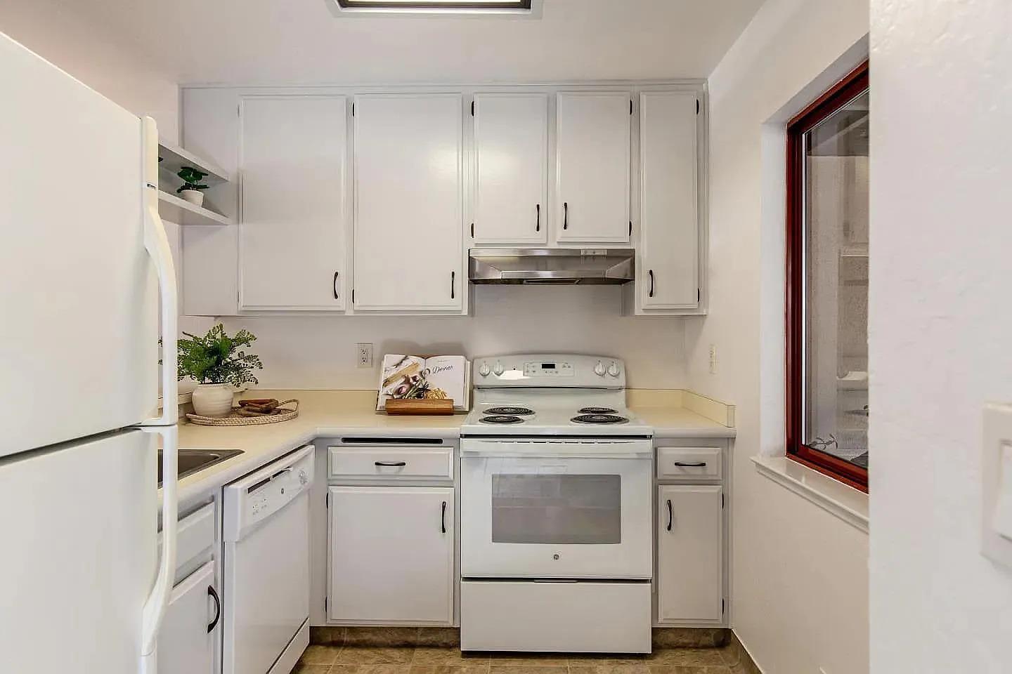 443 Alberto Way #B219 photo 4