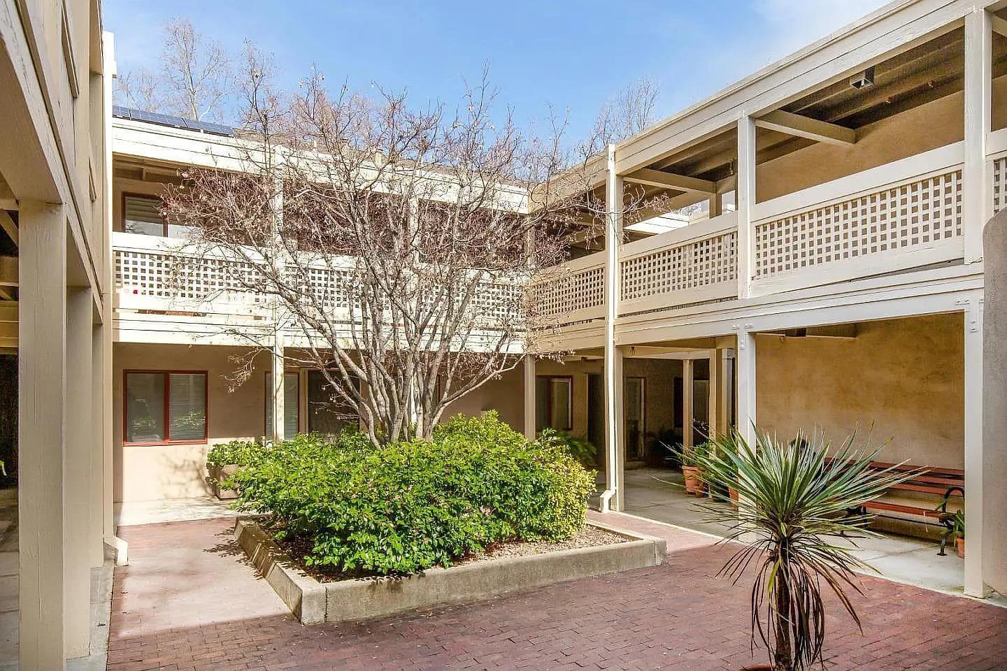 443 Alberto Way #B219 photo 10