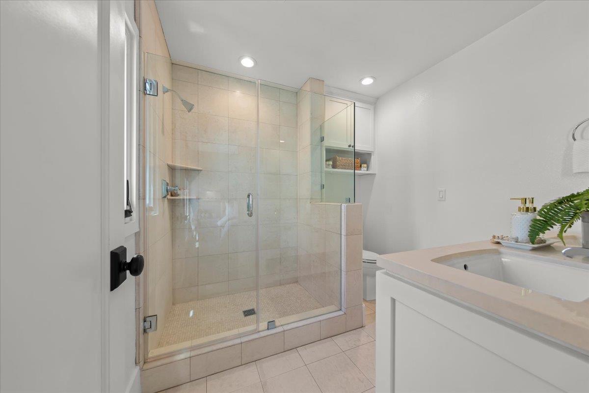 608 Allerton Loop photo 29