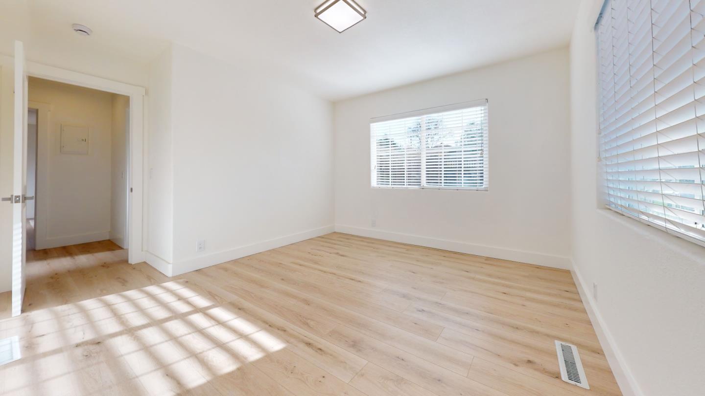 200 Kamson Way photo 14