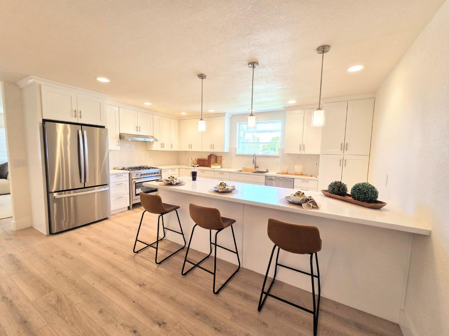 200 Kamson Way photo 7