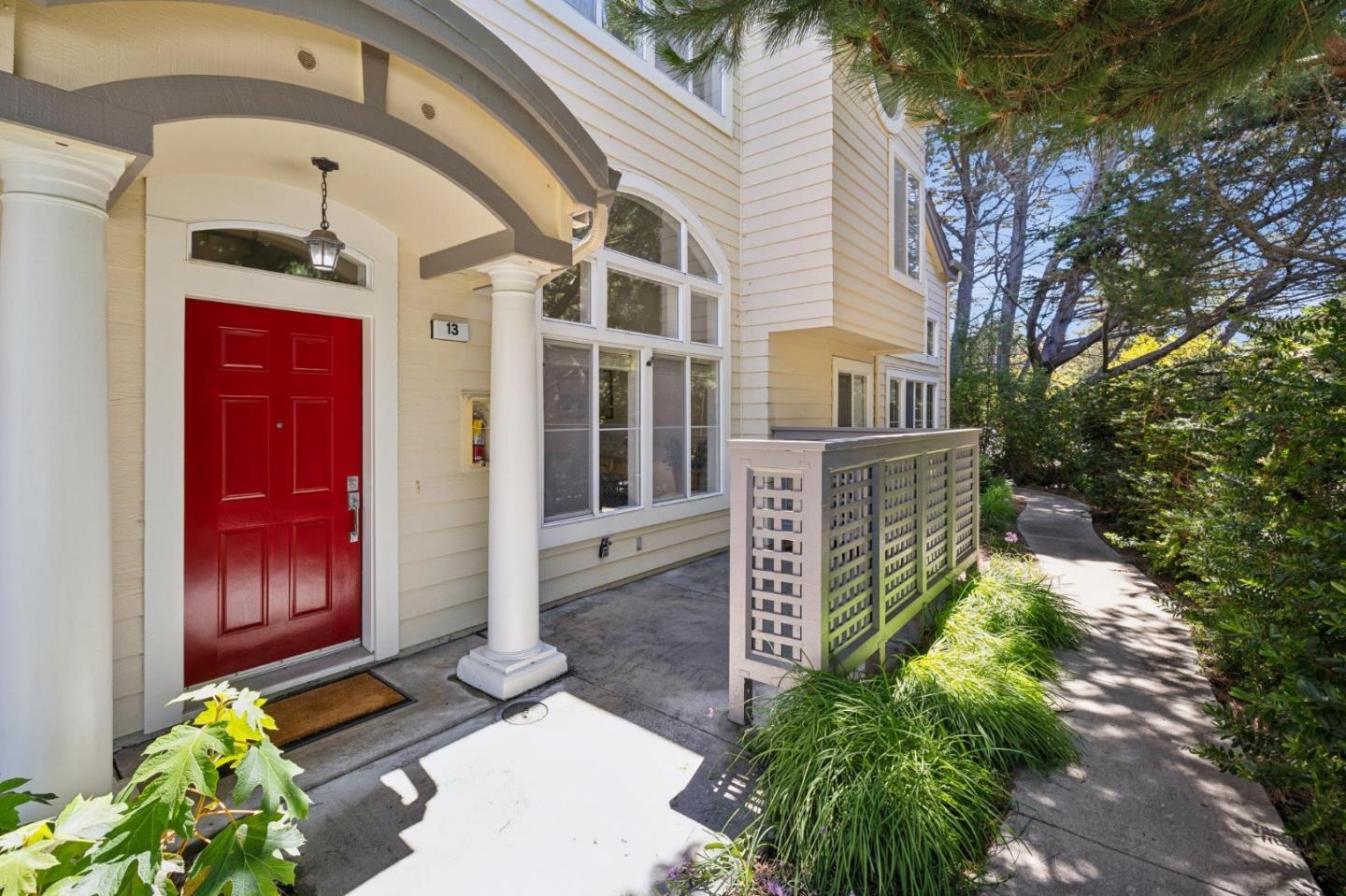 13 Erin Lane, Half Moon Bay