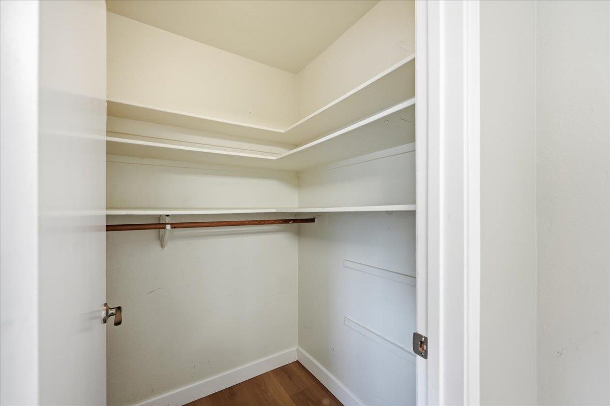 1689 Luika Place photo 40