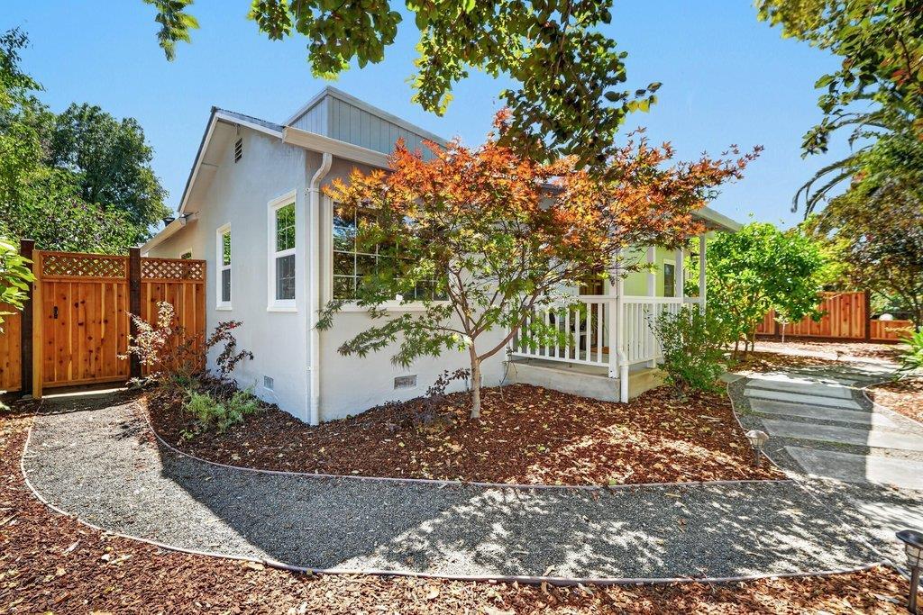 236 N 3rd Street photo 4