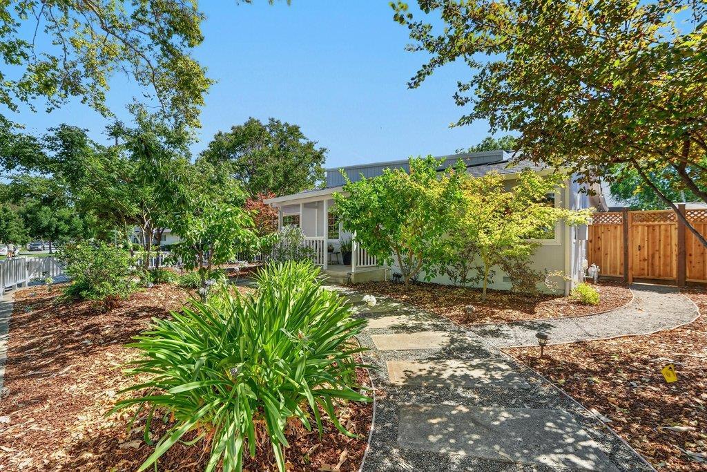 236 N 3rd Street photo 44