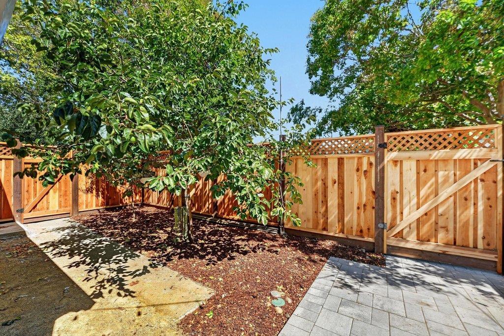 236 N 3rd Street photo 45
