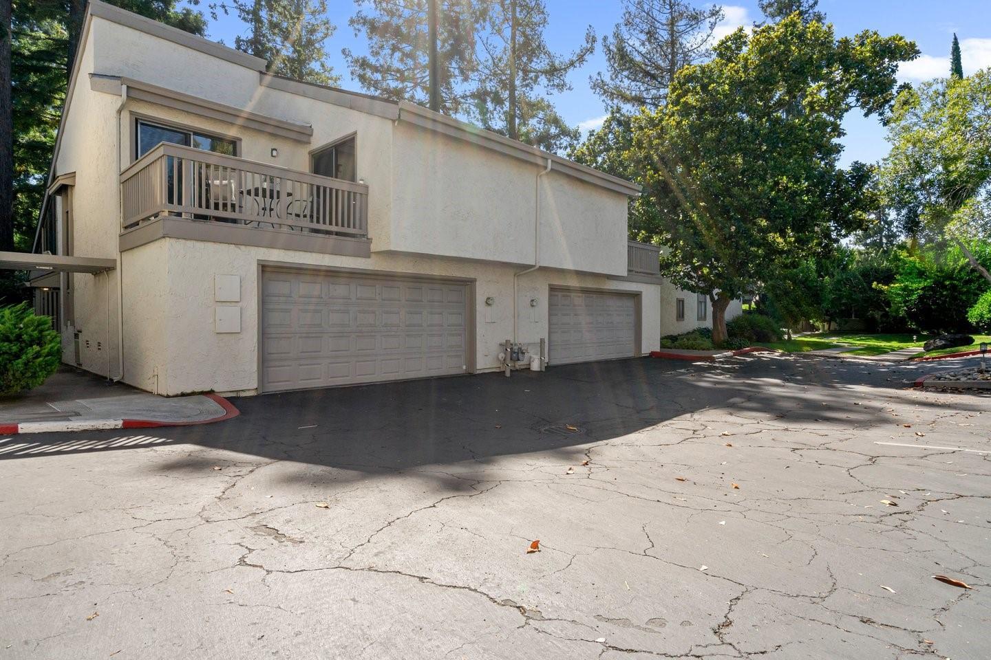 19626 Vineyard Lane photo 2