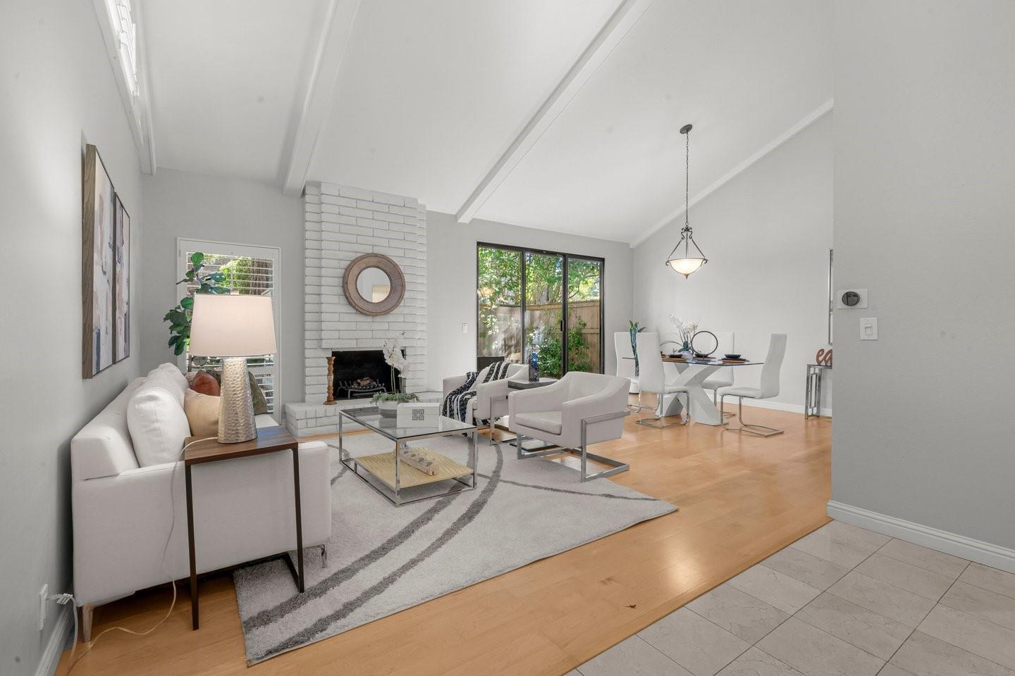 19626 Vineyard Lane photo 9