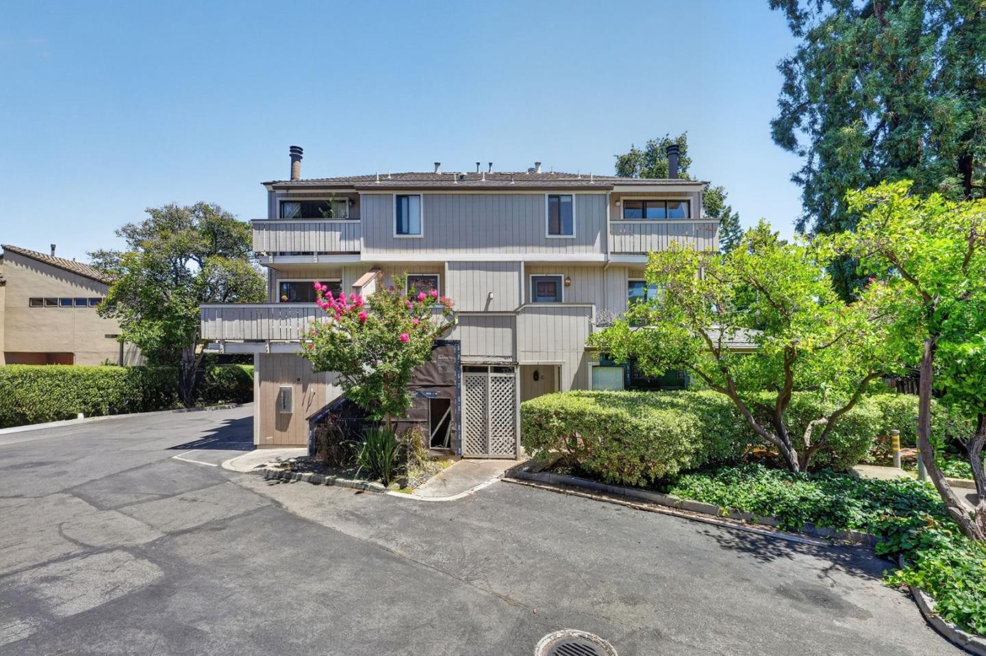 131 Union Avenue #H photo 2