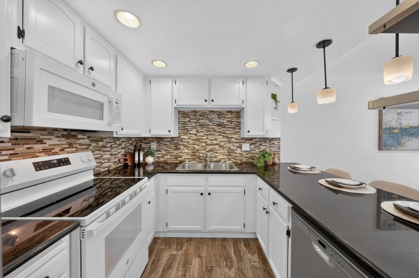 131 Union Avenue #H photo 4