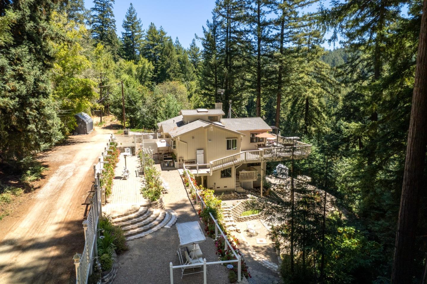 16855 Redwood Lodge Road photo 2