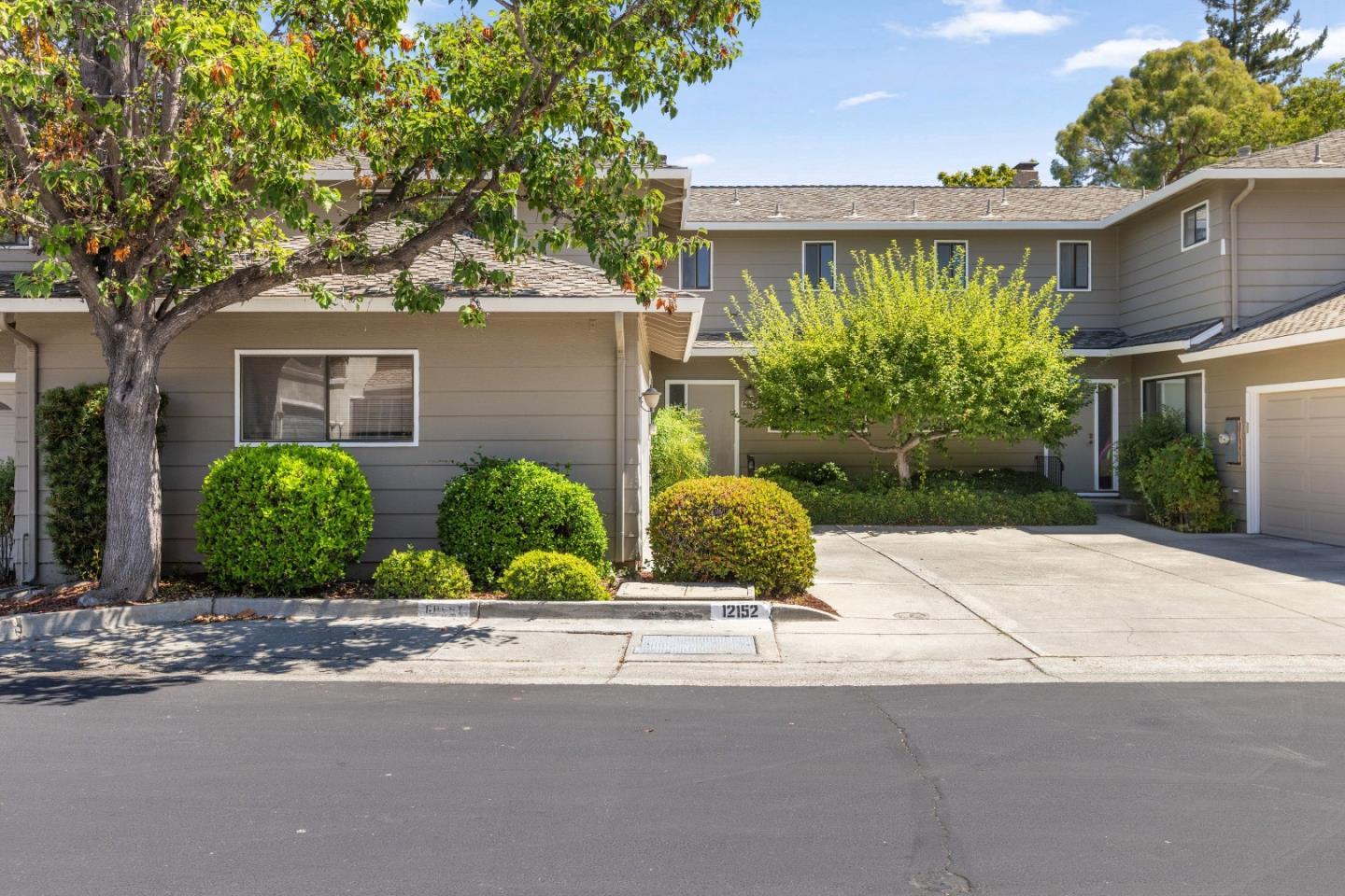 12152 Atrium Drive photo 2