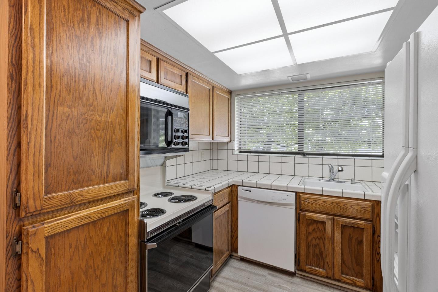 12152 Atrium Drive photo 13