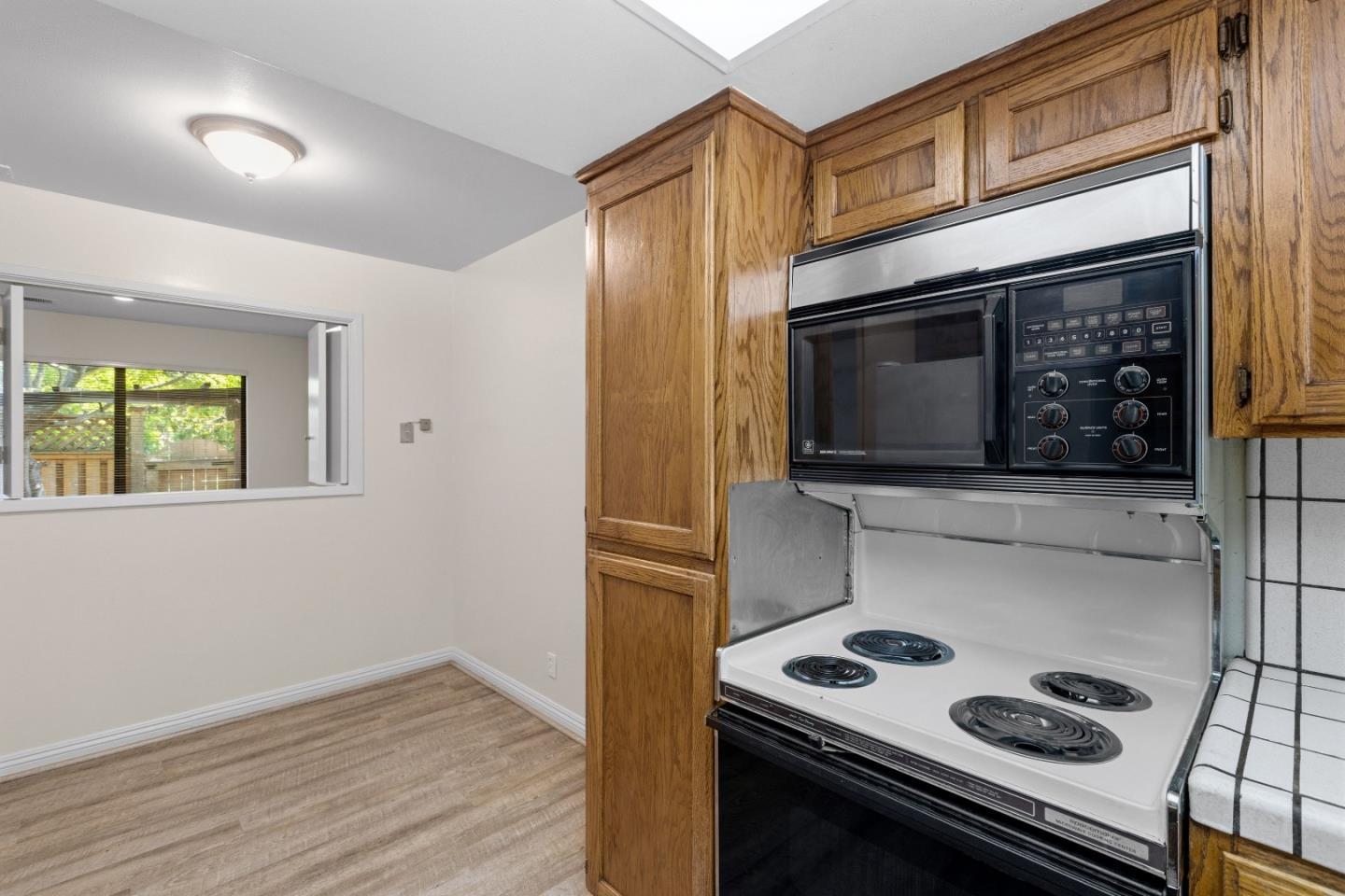 12152 Atrium Drive photo 15