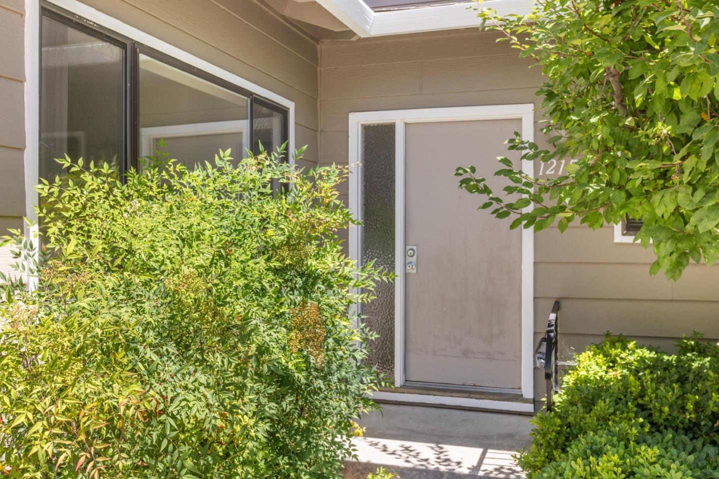 12152 Atrium Drive photo 3