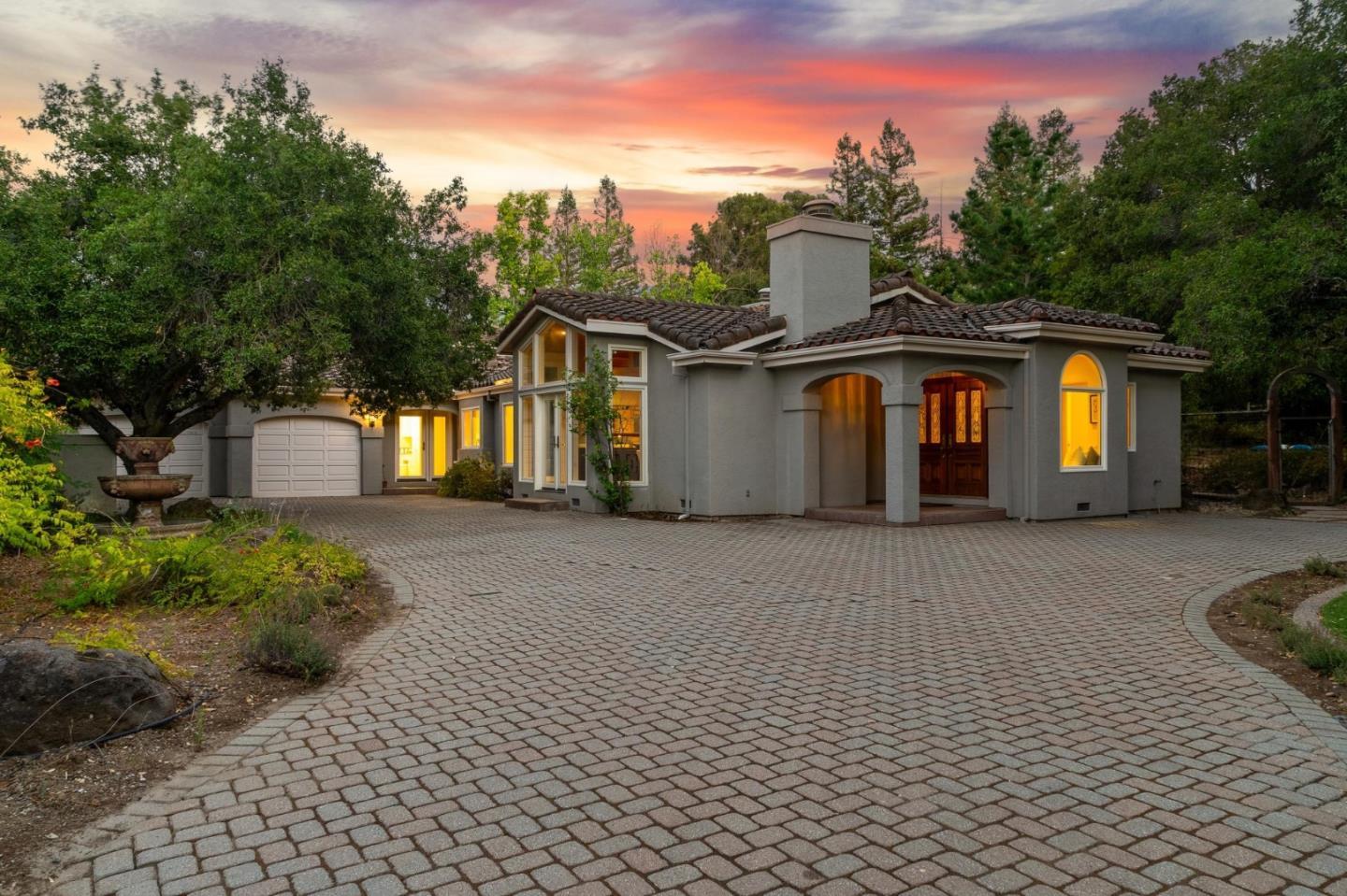 13385 Surrey Ln, Saratoga, CA