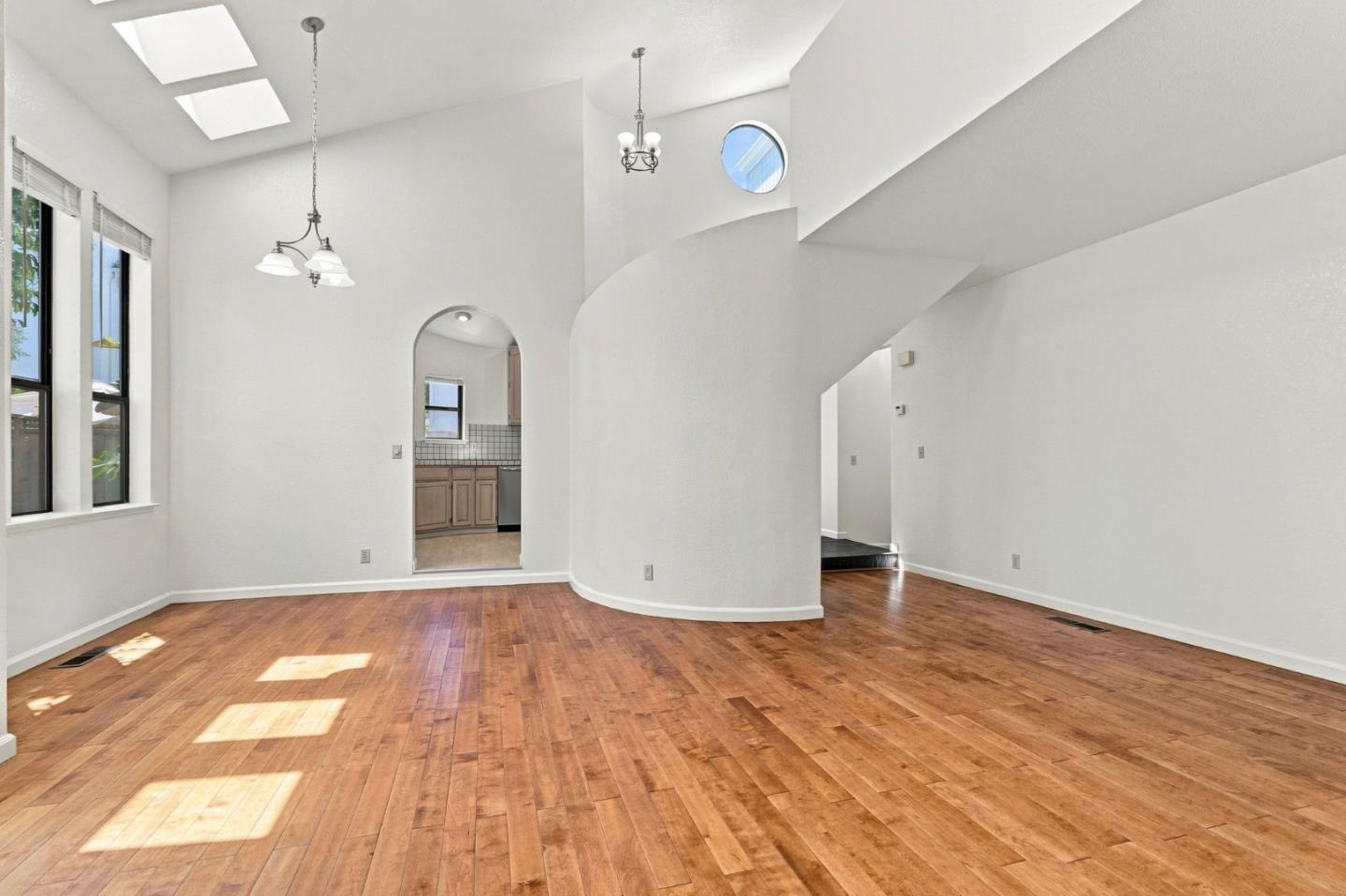 452 W Sunnyoaks Avenue photo 6