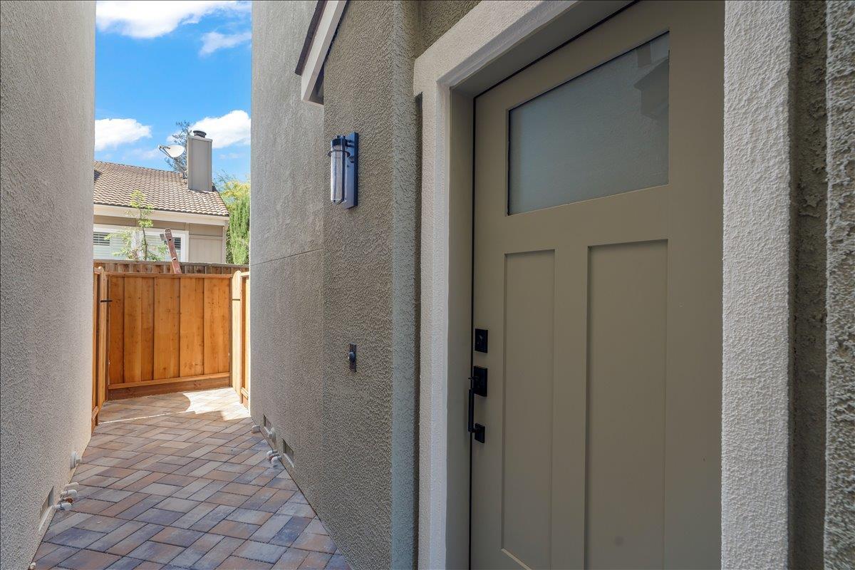 184 W. Rincon Ave photo 2