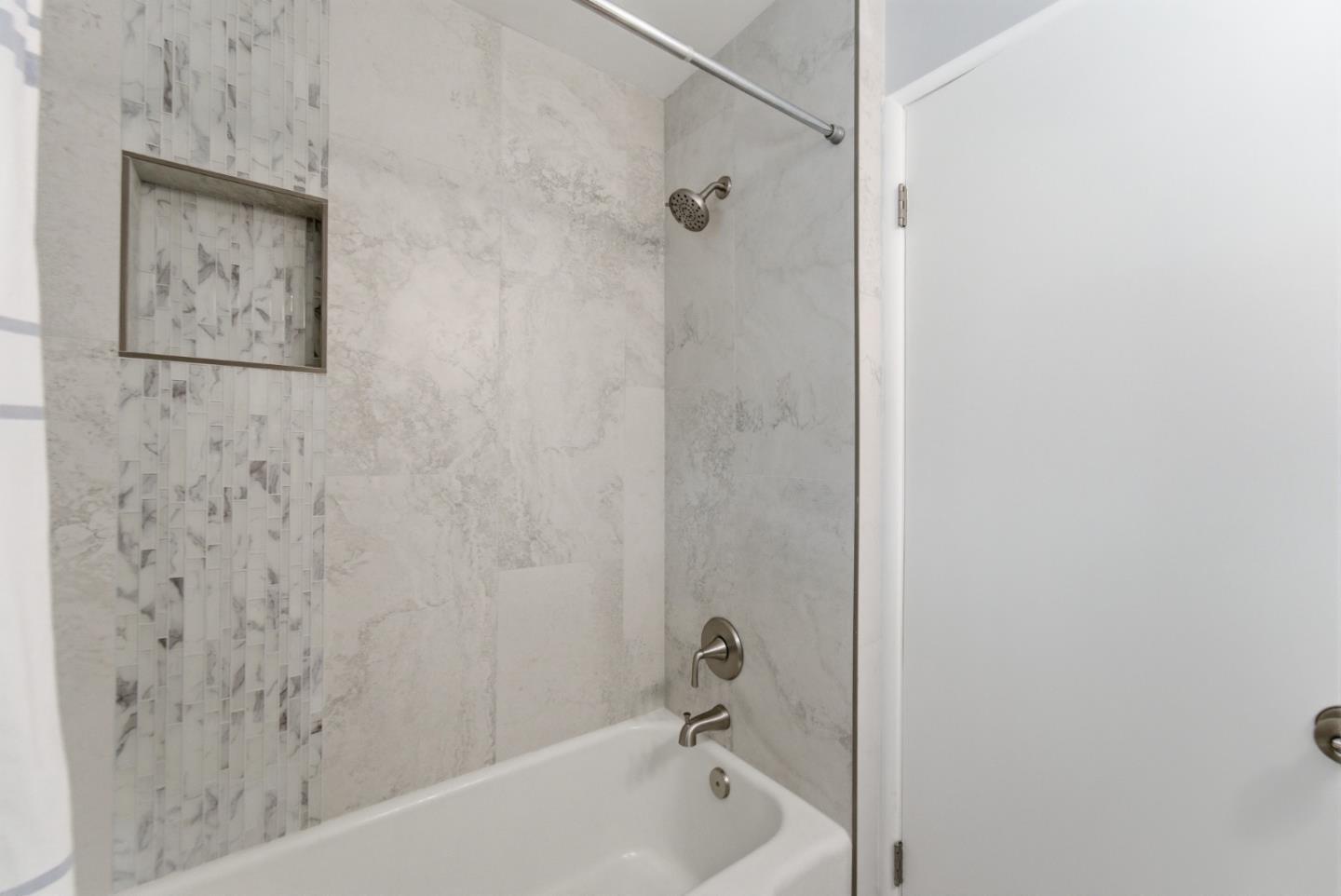 381 Manchester Avenue photo 14