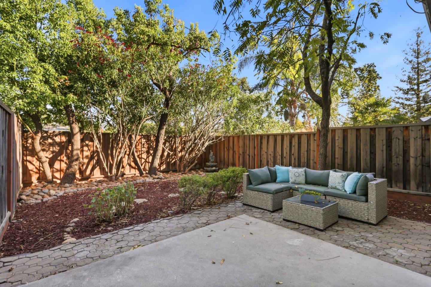 762 Pollard Road photo 32