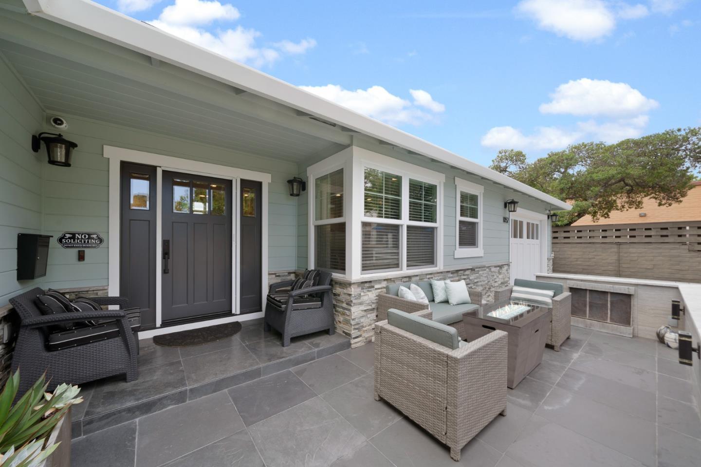 1052 Mcbain Avenue photo 16
