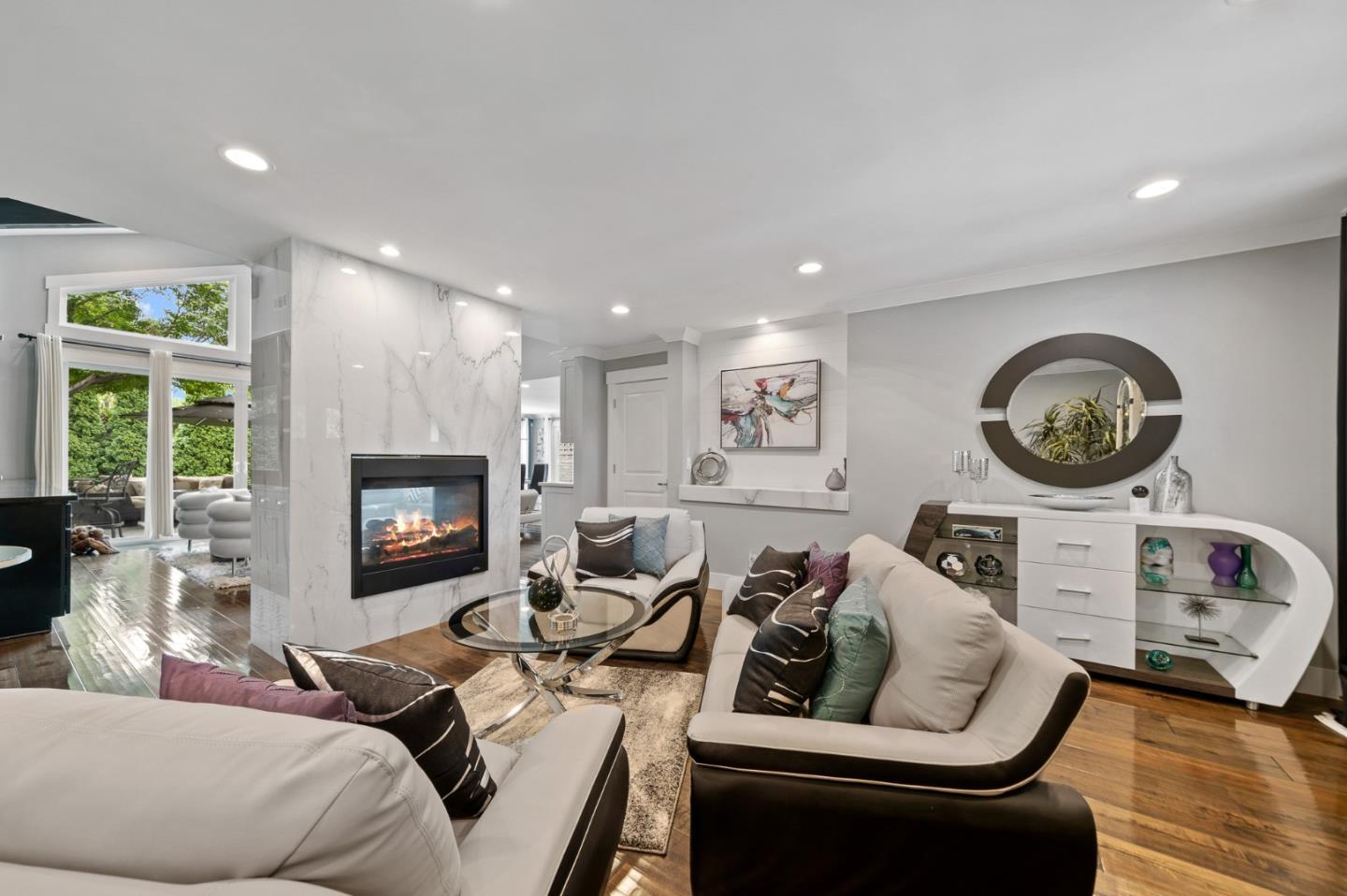 1052 Mcbain Avenue photo 23