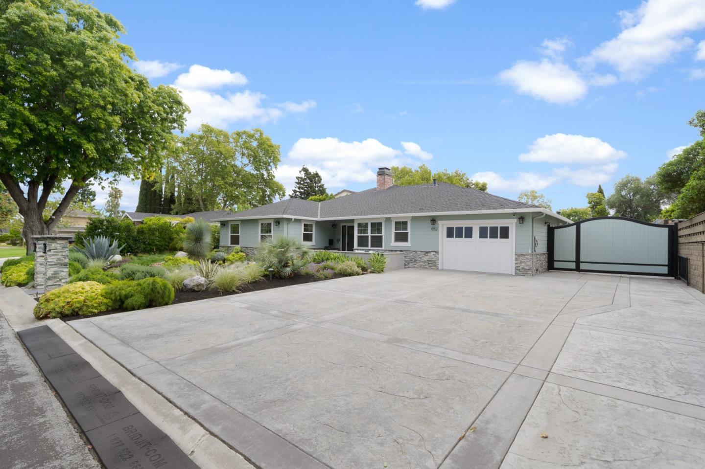 1052 Mcbain Avenue photo 9